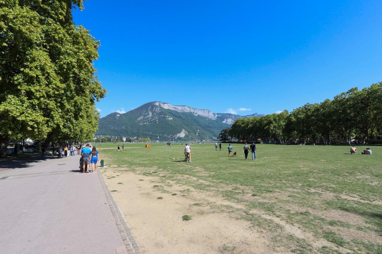 ROYALEMENT BIEN ! Hyper-centre - Wifi - Netflix - Disney plus Annecy Extérieur photo